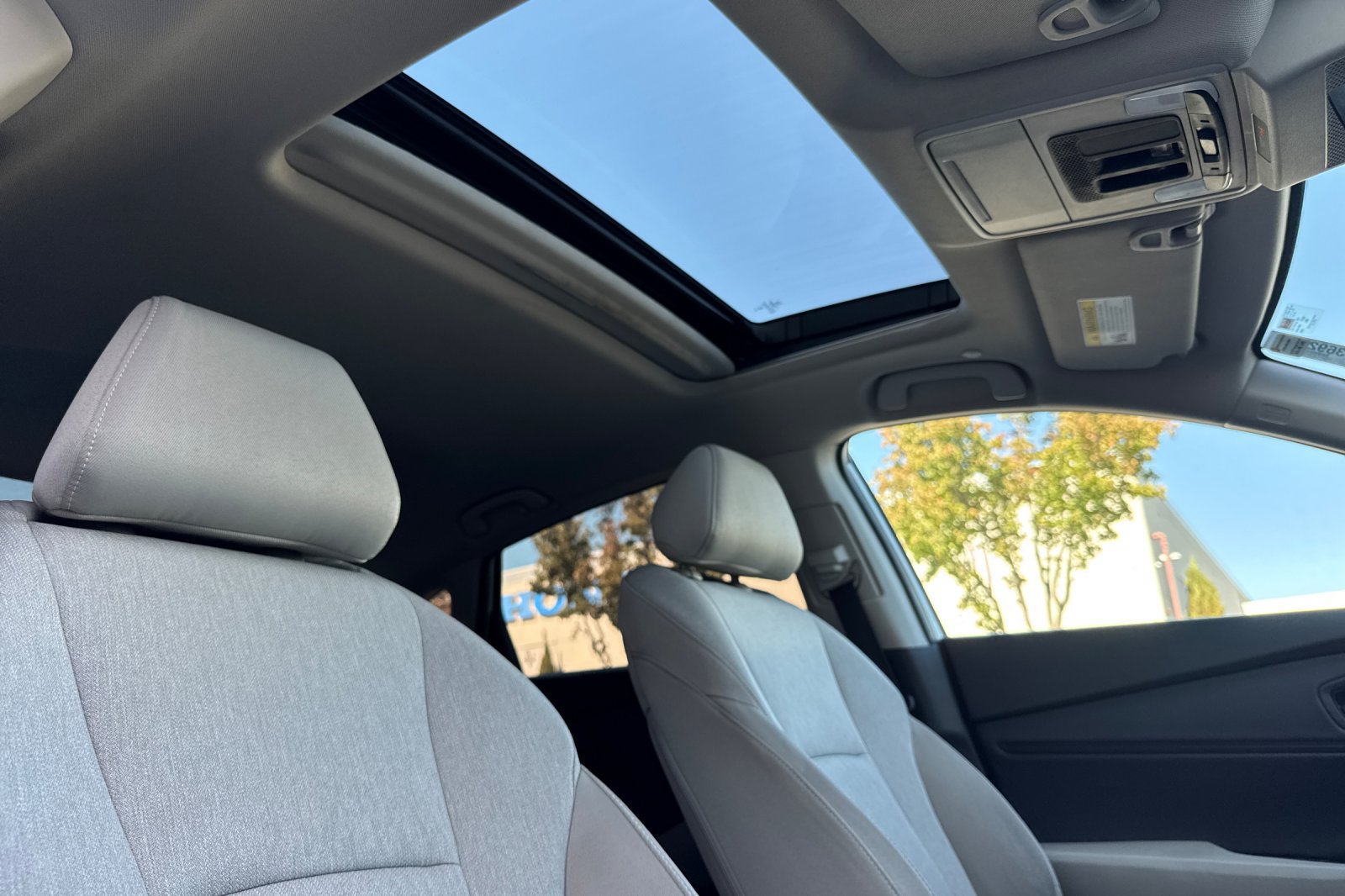Used 2025 Honda Accord SE image 16