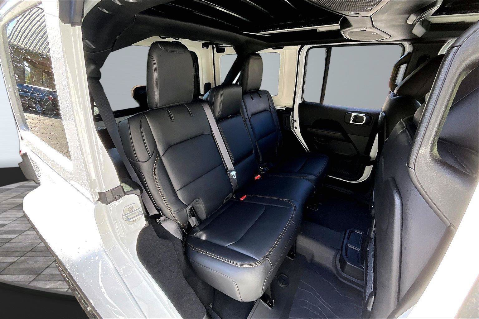 New 2027 Jeep Wrangler Unlimited Sahara AWD/4WD image 10