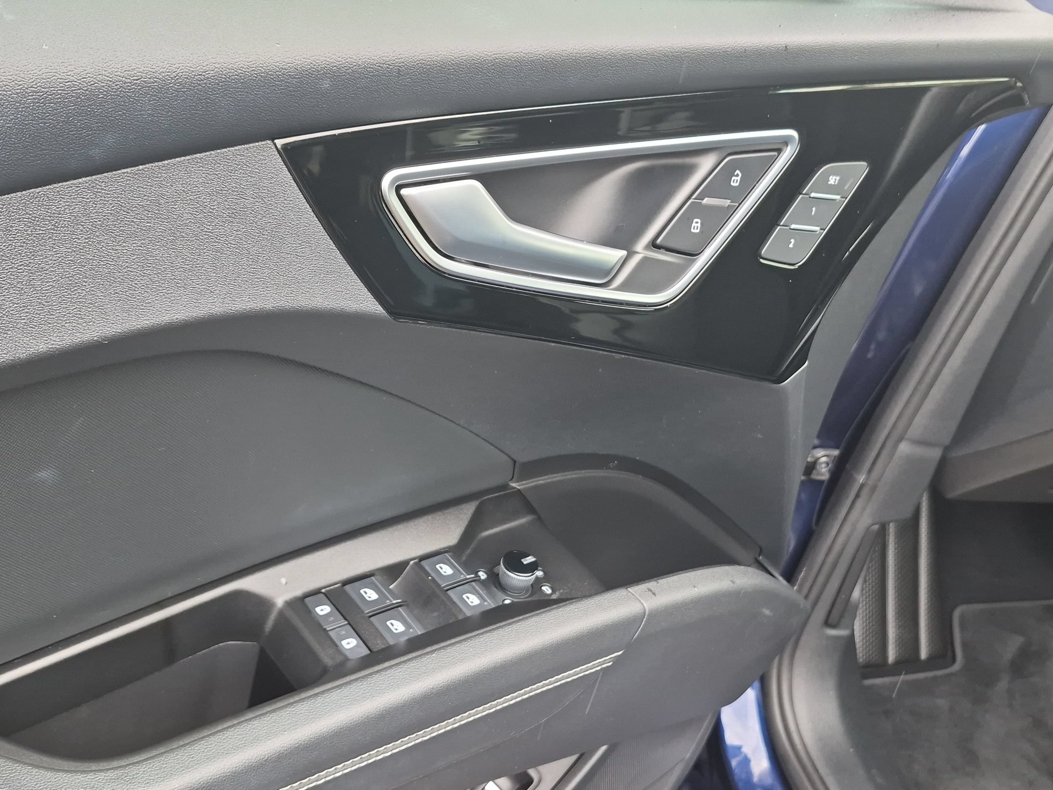 Used 2023 Audi Q4 e-tron Premium w/ Premium Plus RWD image 10