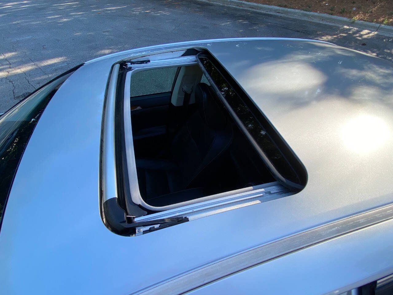 Used 2014 Lexus ES 300h w/ Luxury Package w/Bamboo Trim FWD image 48