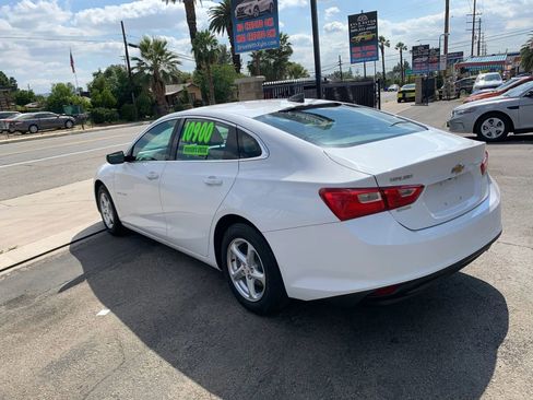 Used 2018 Chevrolet Malibu LS FWD image 10