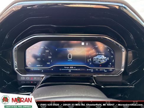 Used 2022 Chevrolet Silverado 1500 ZR2 w/ Technology Package image 19