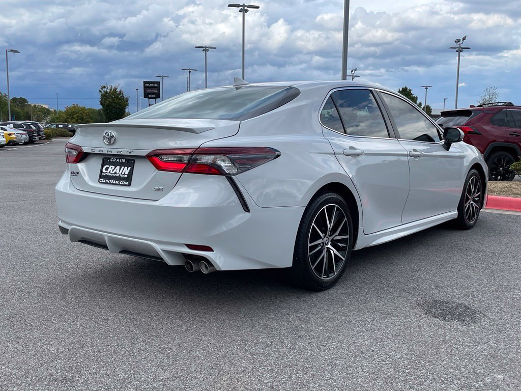 Used 2023 Toyota Camry SE FWD image 7