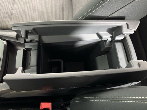 Used 2022 Nissan Rogue SV image 28