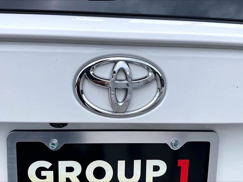 Used 2021 Toyota RAV4 LE AWD/4WD image 30