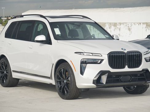 New 2026 BMW X7 xDrive40i w/ M Sport Package image 3