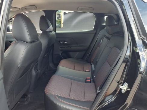 Certified 2025 Nissan Kicks SR FWD image 6