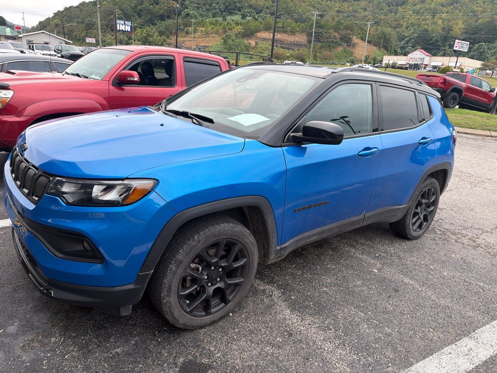 Used 2022 Jeep Compass Latitude AWD/4WD image 1