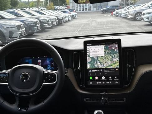 Used 2026 Volvo XC60 B5 Core w/ Protection Package Premier AWD/4WD image 24