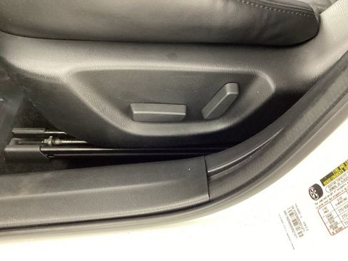 Used 2018 MAZDA MAZDA3 Touring image 15