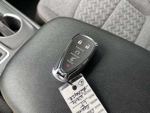 Used 2023 Chevrolet Equinox LT image 42