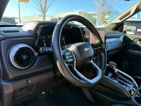 Used 2023 Chevrolet Colorado LT w/ LT Convenience Package III image 12