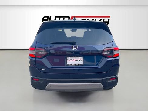 Used 2025 Honda Pilot EX-L image 6