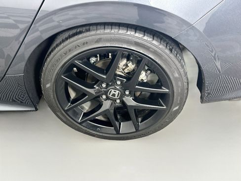 Used 2024 Honda Civic Sport image 11