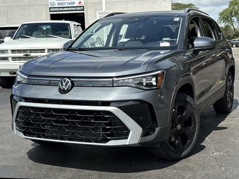 New 2025 Volkswagen Taos SEL image 28