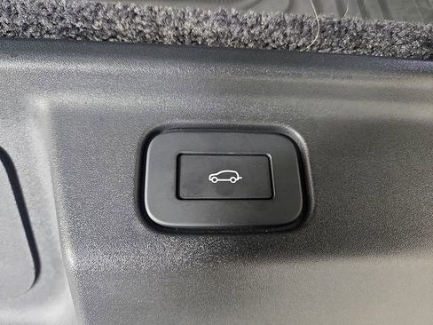 Used 2023 Land Rover Range Rover SE image 29