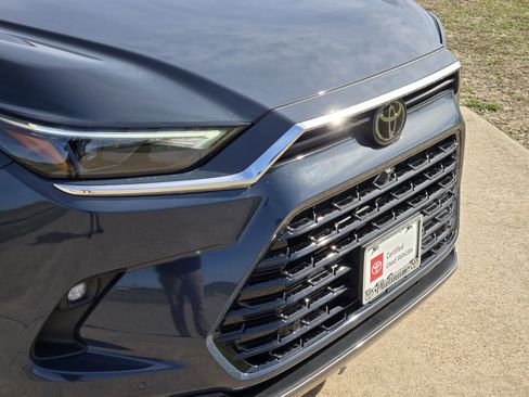 Used 2024 Toyota Grand Highlander Platinum image 12