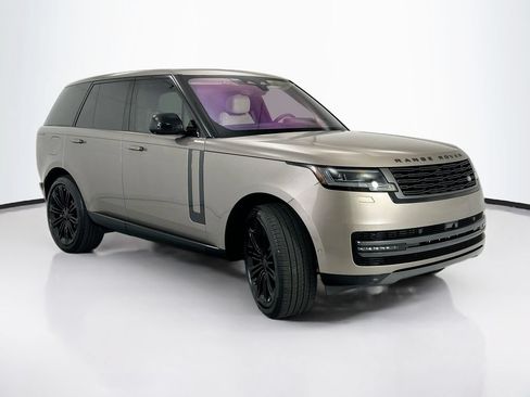 Used 2023 Land Rover Range Rover SE AWD/4WD image 3