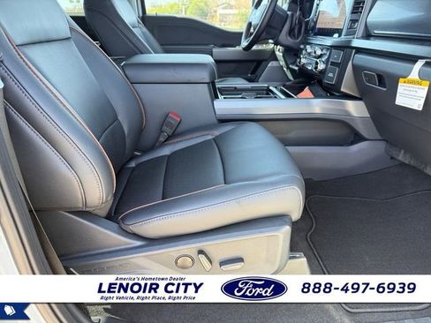 New 2026 Ford F250 Lariat w/ Black Appearance Package AWD/4WD image 13