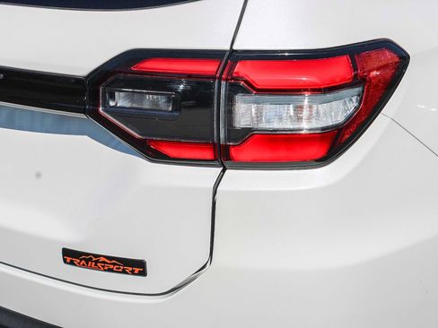 Used 2024 Honda Pilot TrailSport image 10