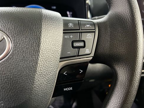 Used 2025 Toyota Camry LE image 36