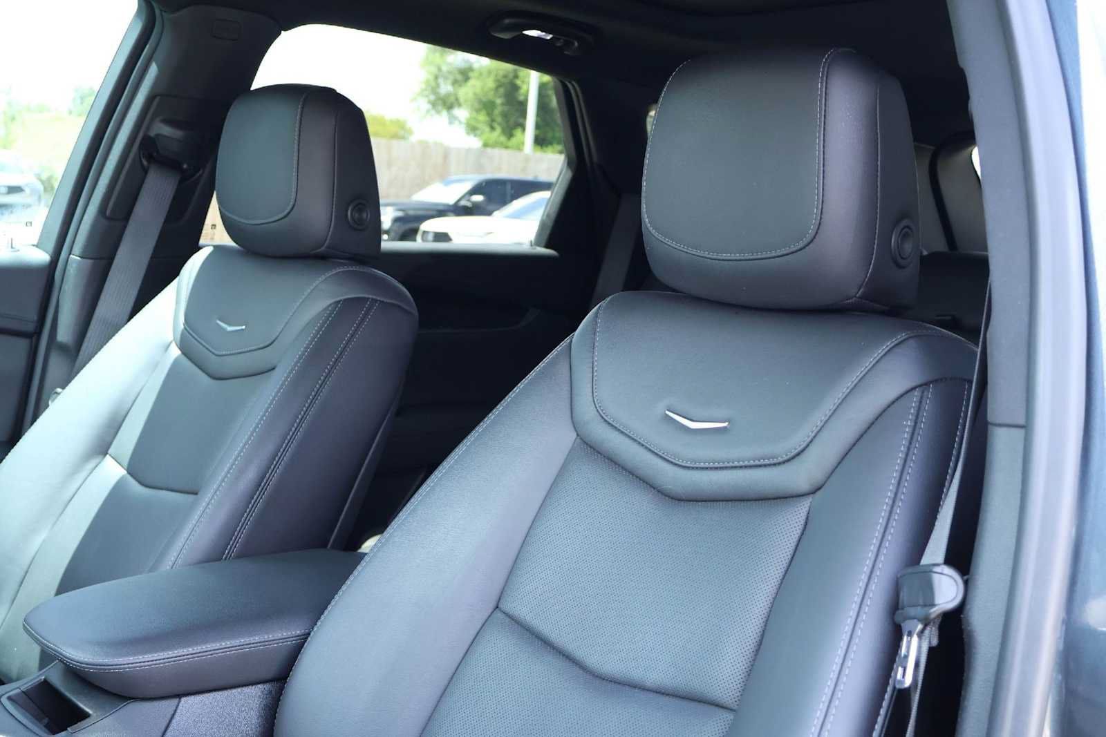Used 2020 Cadillac XT5 Premium Luxury FWD image 11