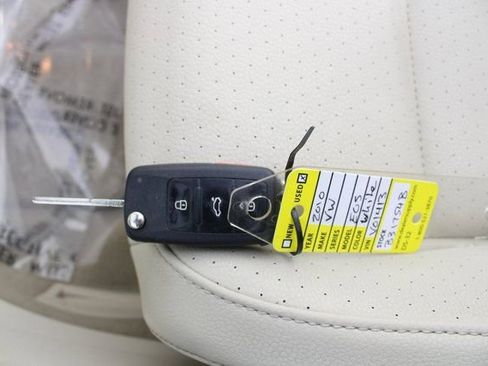 Used 2010 Volkswagen Eos Komfort image 3