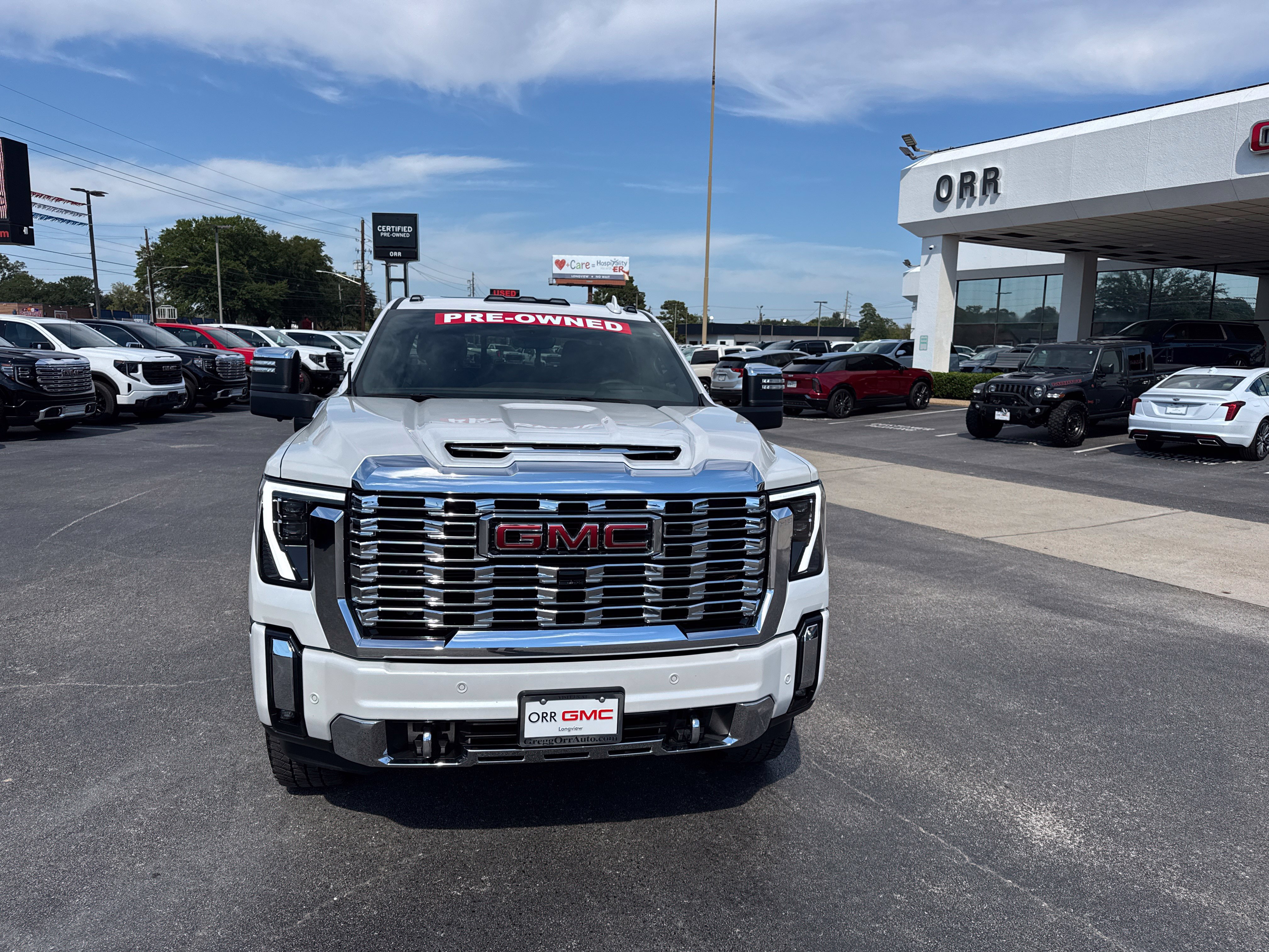 Used 2025 GMC Sierra 2500 Denali w/ Denali Reserve Package AWD/4WD image 8