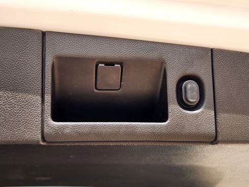 Used 2019 Chevrolet Tahoe LT image 40