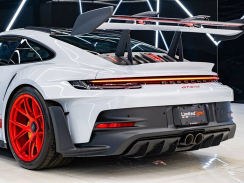 Used 2024 Porsche 911 GT3 RS RWD image 32