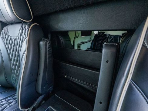 Used 2017 Mercedes-Benz Sprinter 2500 image 36