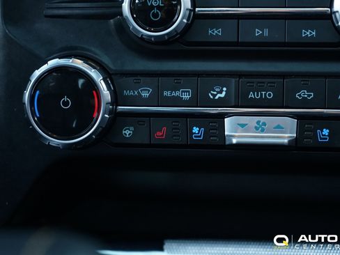 Used 2023 Ford F150 Platinum w/ FX4 Off-Road Package image 29