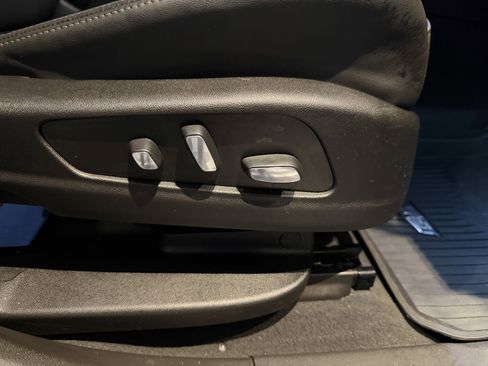 Used 2021 Cadillac XT6 Sport image 29