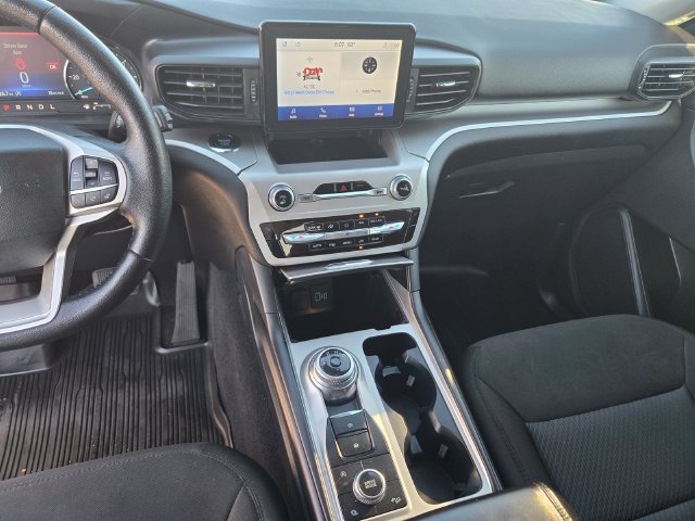 Used 2022 Ford Explorer XLT AWD/4WD image 16
