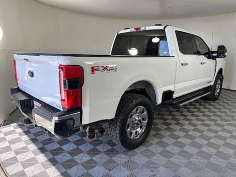Used 2023 Ford F250 Lariat w/ Chrome Package image 9