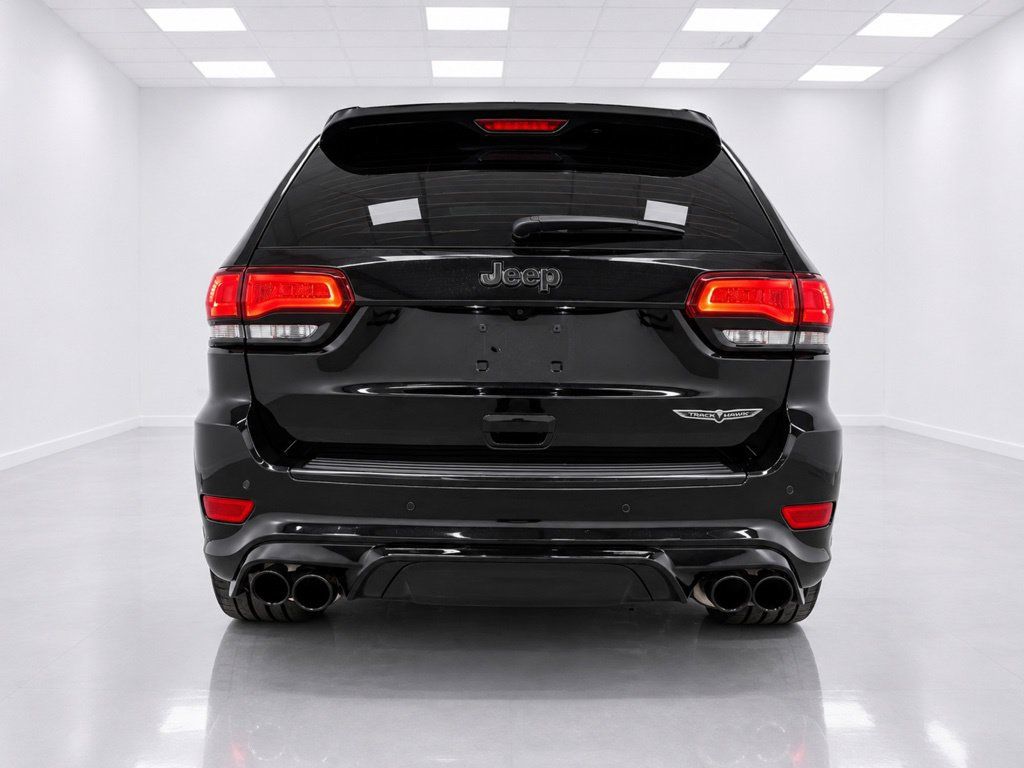 Used 2018 Jeep Grand Cherokee Trackhawk AWD/4WD image 17