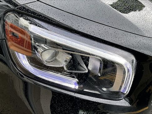 Certified 2022 Mercedes-Benz GLB 250 4MATIC image 31