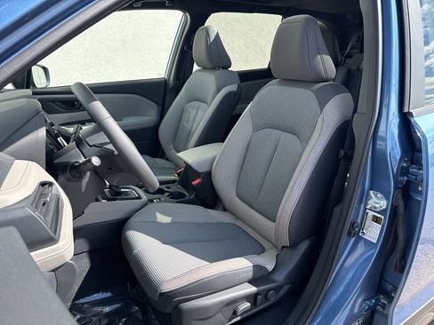 Used 2025 Subaru Forester Premium AWD/4WD image 9