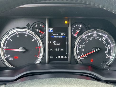 Used 2022 Toyota 4Runner TRD Off-Road Premium image 18