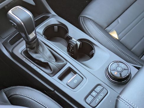 New 2025 Ford Ranger Lariat w/ FX4 Off-Road Package image 21