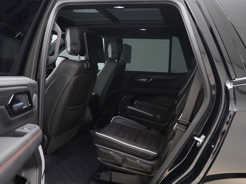 Used 2025 GMC Yukon AT4 Ultimate image 16