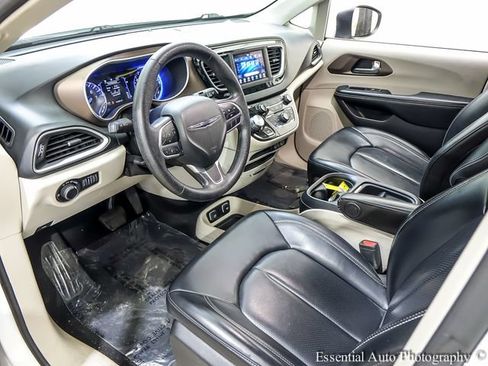 Used 2021 Chrysler Voyager Lxi FWD image 11