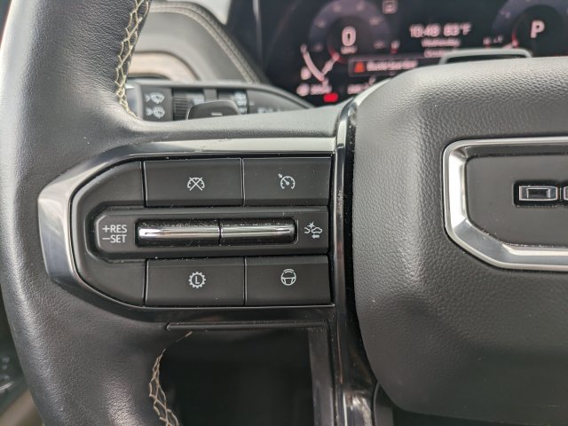 Used 2025 GMC Yukon Denali Ultimate AWD/4WD image 25