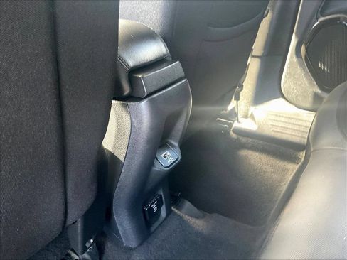 Used 2018 Jeep Renegade Altitude w/ Popular Equipment Group FWD image 10