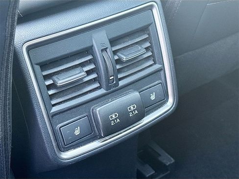 Used 2024 Subaru Forester Touring image 27