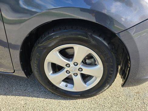 Used 2014 Toyota Sienna LE FWD image 10