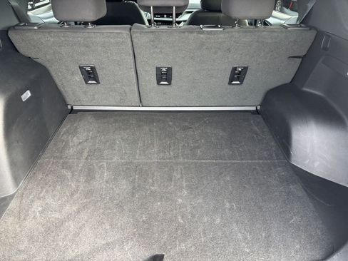 Used 2025 Chevrolet Equinox LT image 31