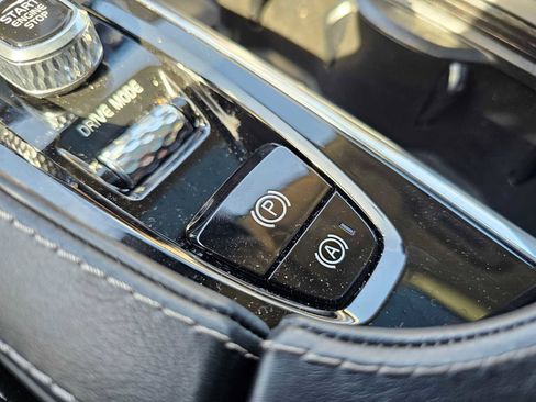 Used 2020 Volvo XC90 T6 Inscription w/ Protection Package Premier image 40