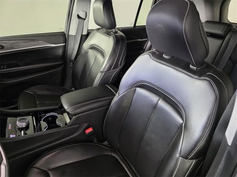 Certified 2023 Jeep Grand Cherokee Limited w/ Luxury Tech Group II image 11