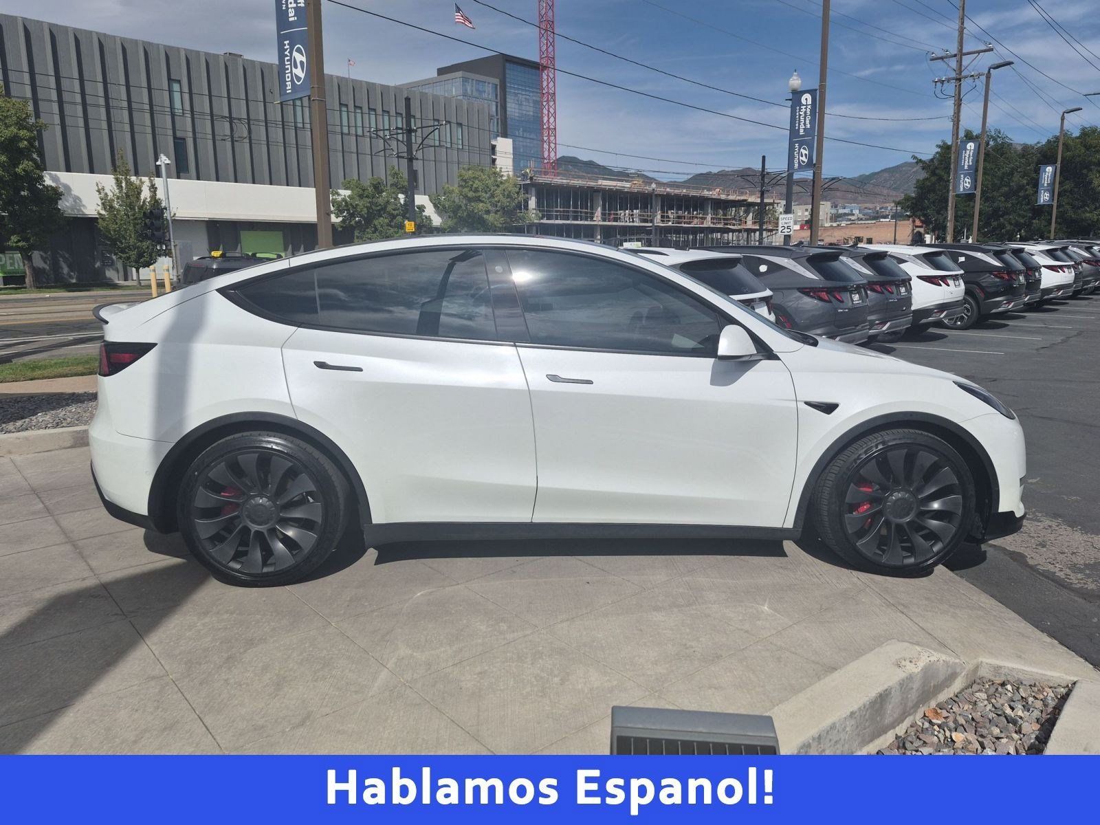 Used 2022 Tesla Model Y Performance AWD/4WD image 2